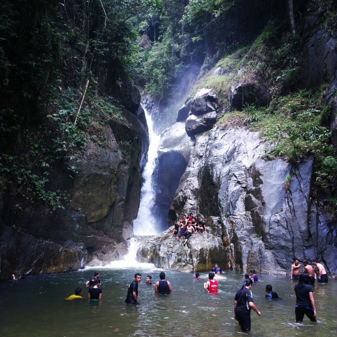 Take a dip in the cool waters of Sungai Chiling Waterfalls. 